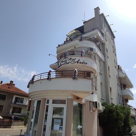 Хотел Андре Hotel Csernomorec Kültér fotó