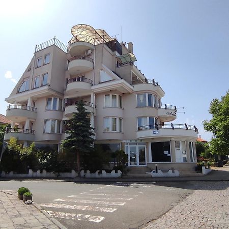 Хотел Андре Hotel Csernomorec Kültér fotó
