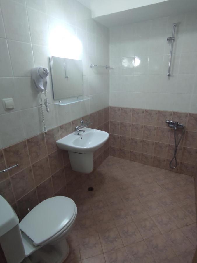 Хотел Андре Hotel Csernomorec Kültér fotó