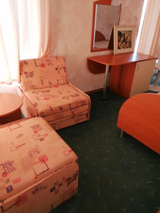 Хотел Андре Hotel Csernomorec Kültér fotó