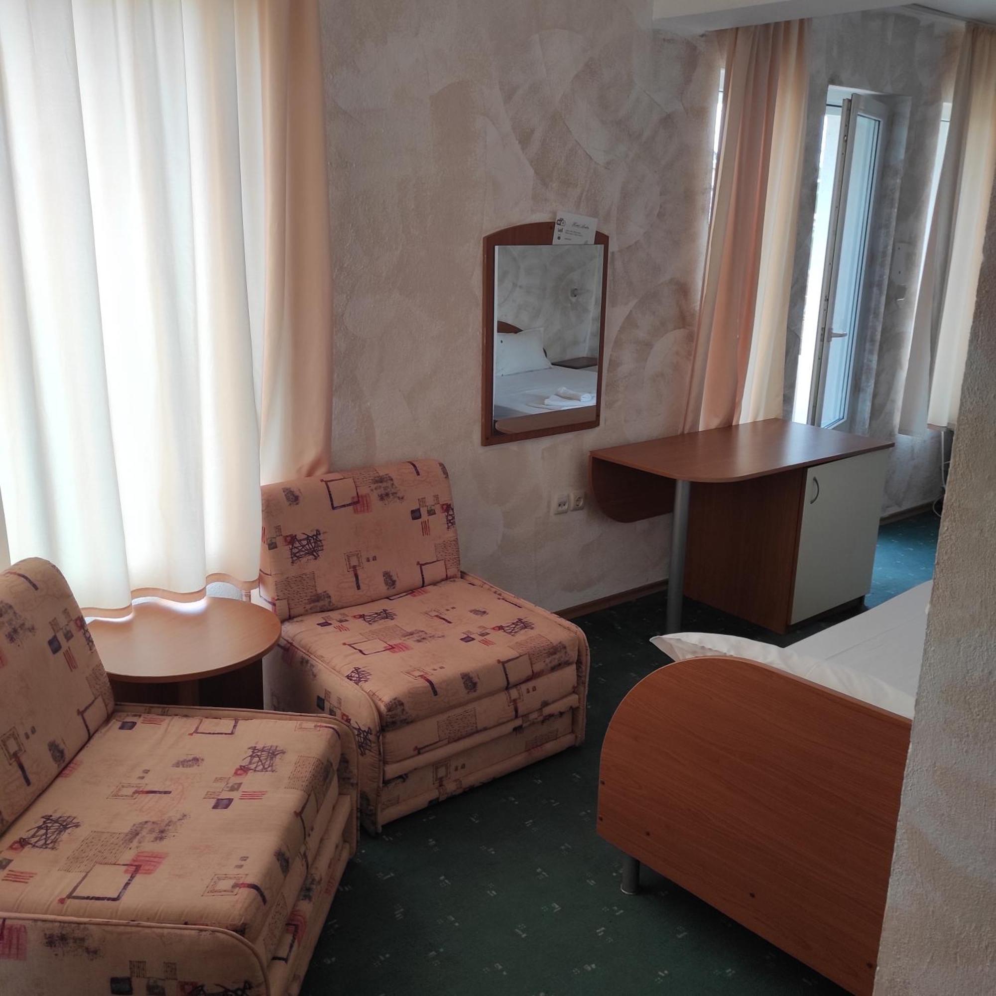 Хотел Андре Hotel Csernomorec Kültér fotó
